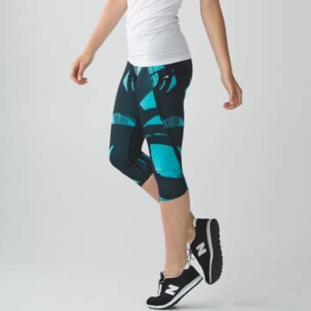 Lululemon Run Top Speed Crop Peacock Blue Black 4